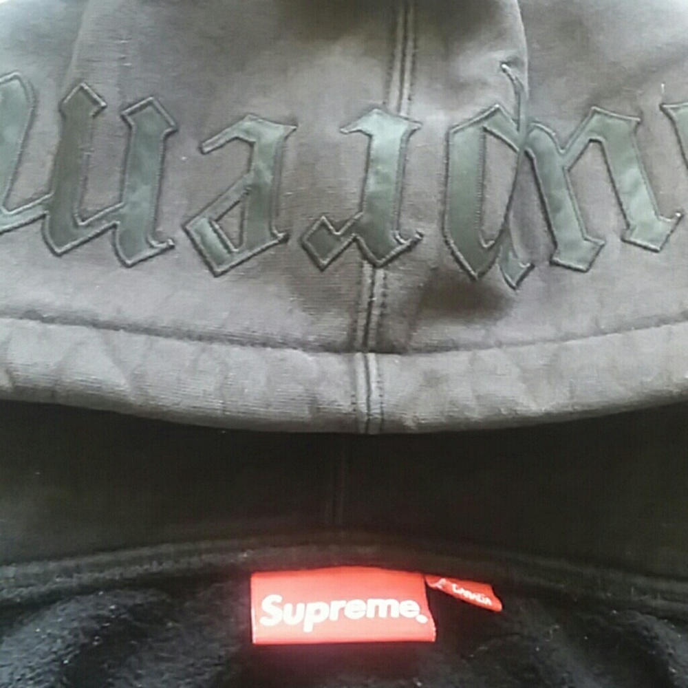 Supreme hoodie